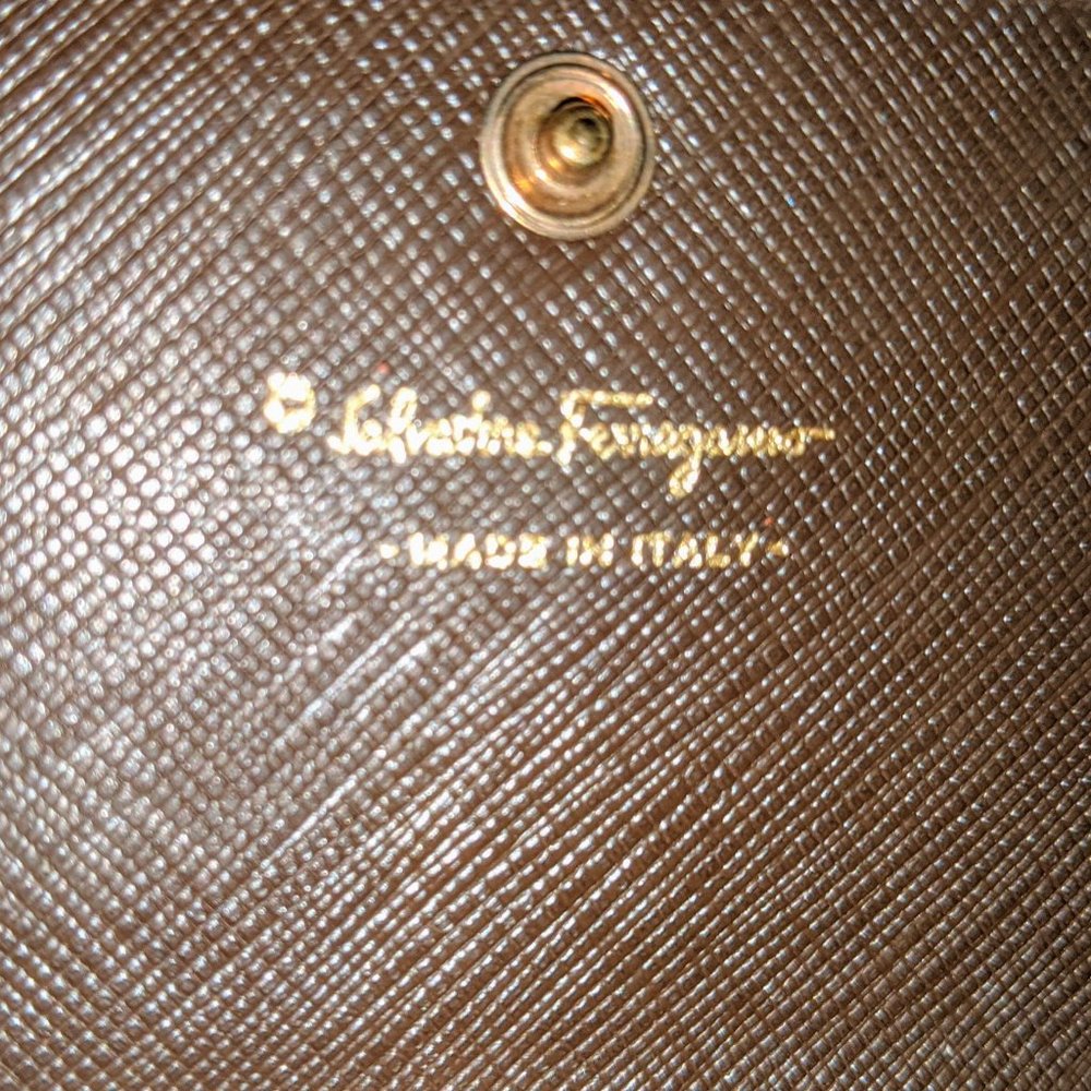 Salvatore Ferragamo Vara Bow Wallet - Picture 5 of 5